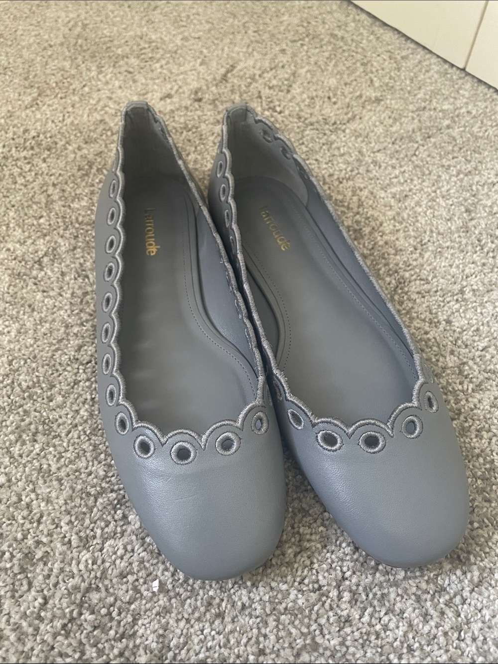 NWOT Larroude Meghan Broderie Scalloped Eyelet Leather Ballet Flats Gray Sz 6